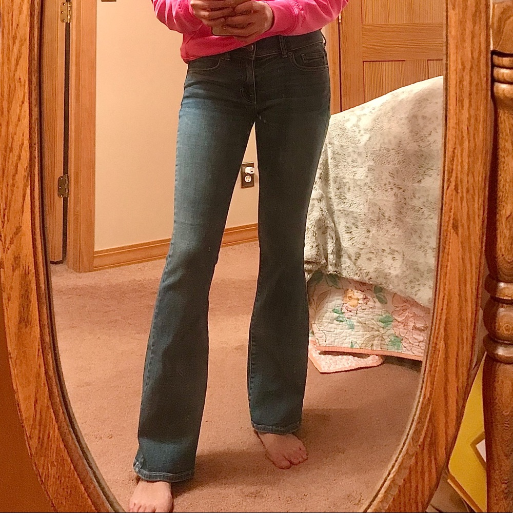 🔥🔥 TREND: AMERICAN EAGLE FLARE JEANS